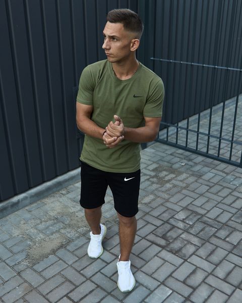 Мужской летний костюм Nike Футболка Шорты Барсетка хаки Комплект Найк Intr-1623311524 фото