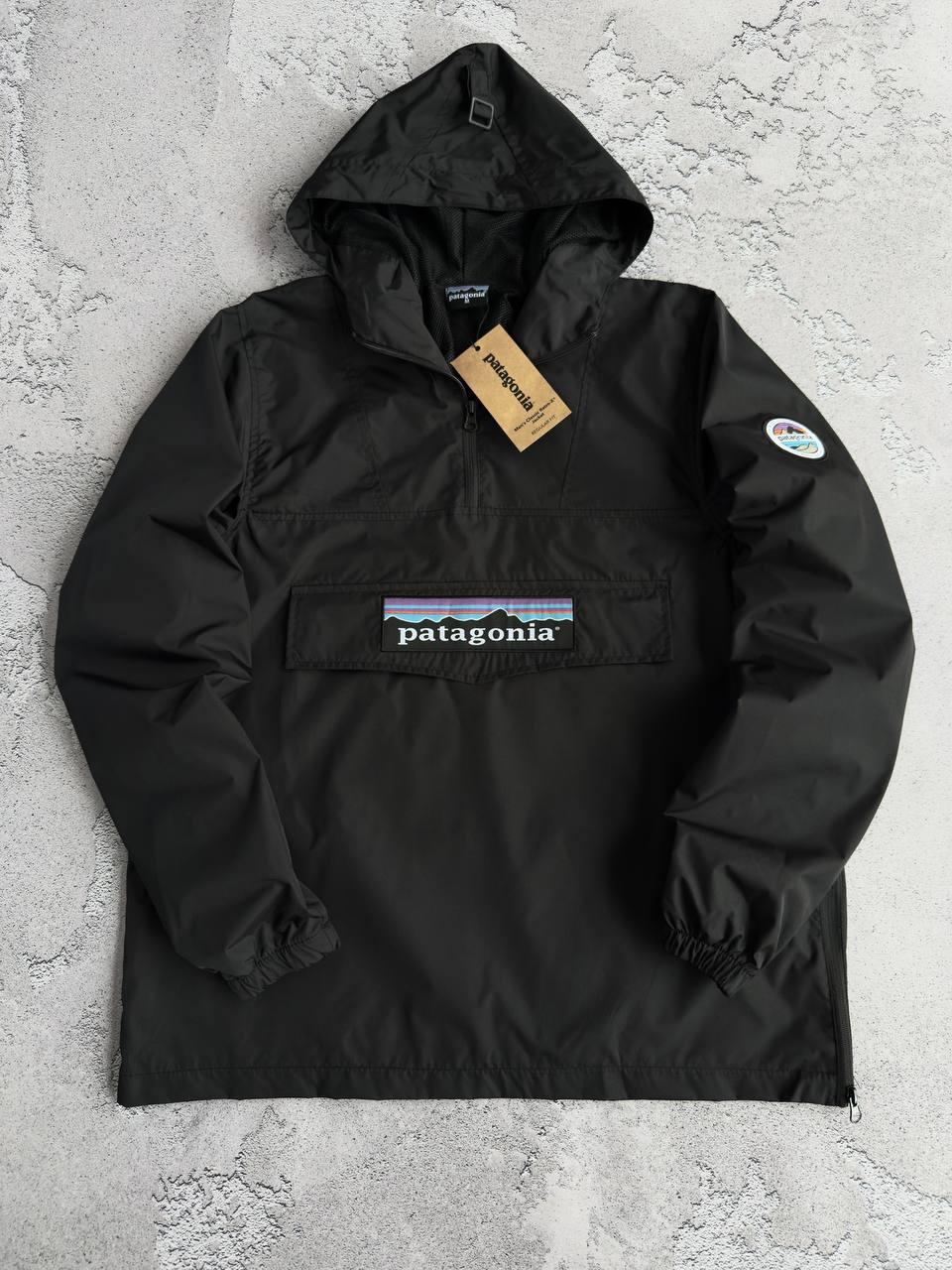 Чоловіча вітровка Patagonia чорна