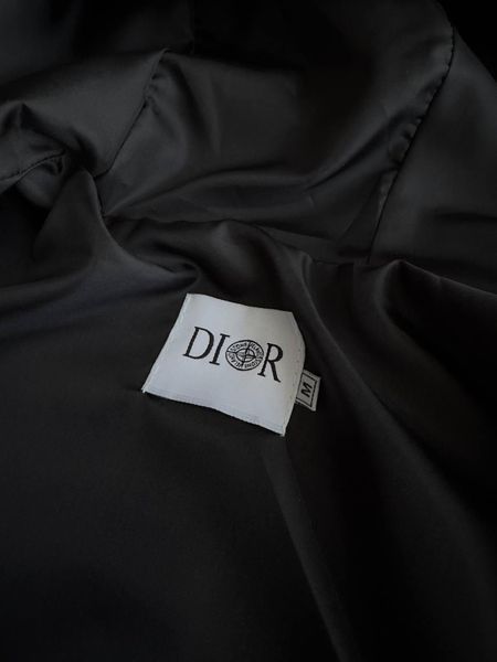 Мужская ветровка Stone Island x Dior с патчем черная Куртка Стон Айленд x Диор с капюшоном весенняя Хар-583 фото