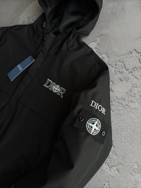 Мужская ветровка Stone Island x Dior с патчем черная Куртка Стон Айленд x Диор с капюшоном весенняя Хар-583 фото