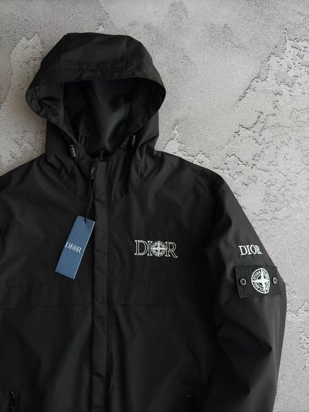 Мужская ветровка Stone Island x Dior с патчем черная Куртка Стон Айленд x Диор с капюшоном весенняя Хар-583 фото