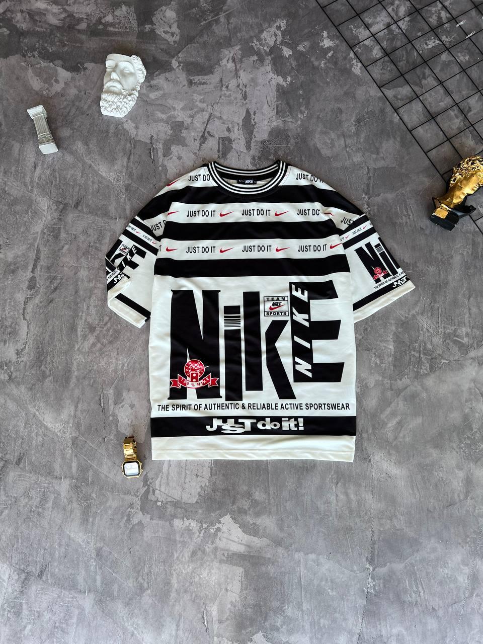 Чоловіча оверсайз Футболка Nike біла з логотипом бавовняна Теніска Найк