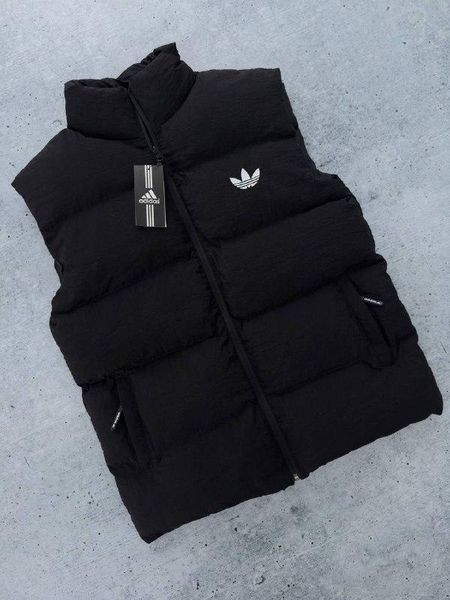 Мужская жилетка Adidas без капюшона черная Безрукавка Адидас Хар-435 фото