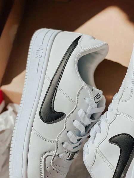 Женские кроссовки Nike Air Force белые с черным кеды Найк Аир Форс кожаные Скр-FL020403-ТА (коп3) фото