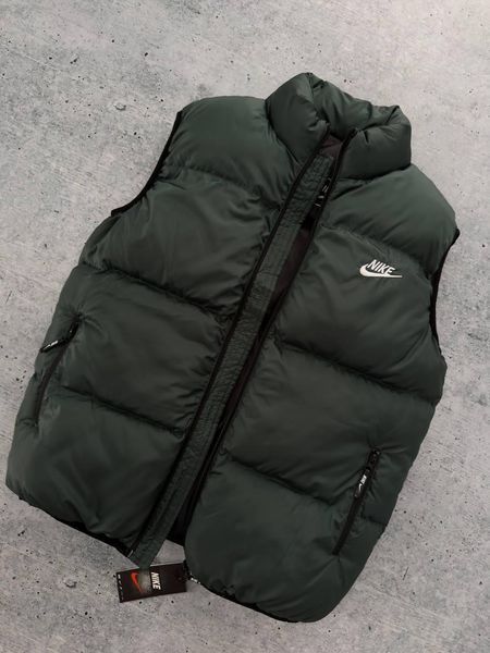 Мужская жилетка Nike без капюшона зеленая Безрукавка Найк весення осенняя Хар-387 фото