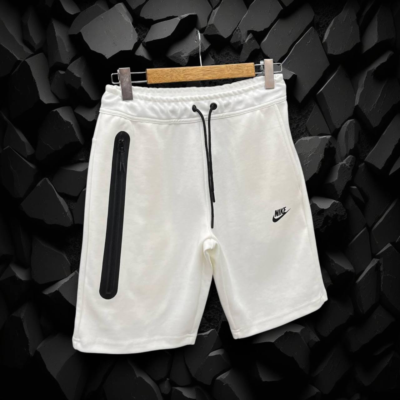Мужские спортивные шорты Nike Tech белые хлопковые Найк Теч