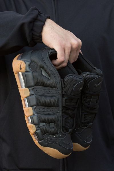 Чоловічі кросівки Nike Air More Uptempo Low чорні In-2359 фото