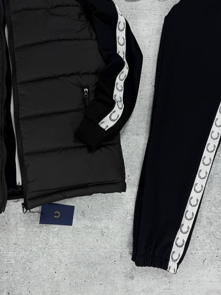 Мужской костюм Fred Perry с лампасами черный Комплект Фред Перри Жилетка Хар-545 фото