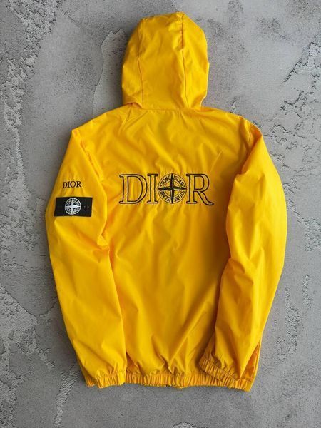 Мужская ветровка Stone Island x Dior с патчем желтая Куртка Стон Айленд x Диор с капюшоном весенняя Хар-584 фото