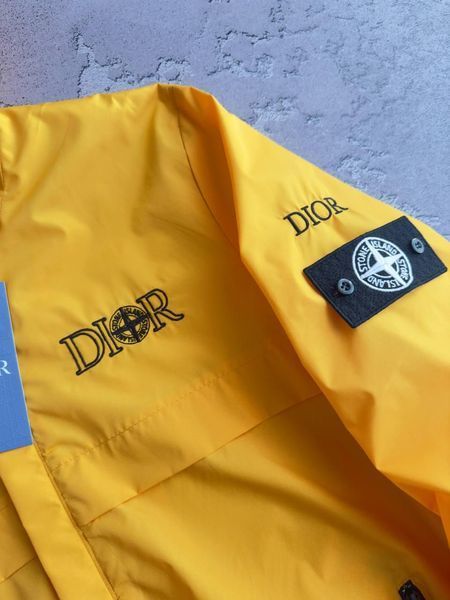 Мужская ветровка Stone Island x Dior с патчем желтая Куртка Стон Айленд x Диор с капюшоном весенняя Хар-584 фото