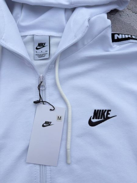 Мужской спортивный костюм Nike 7в1 белый с лампасами Комплект Найк Костюм Футболка Шорты Кепка Носки Хар-640 фото