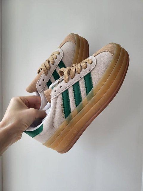 Женские кроссовки Adidas Gazelle на платформе замшевые бежевые Адидас Газели Arm-03456 фото