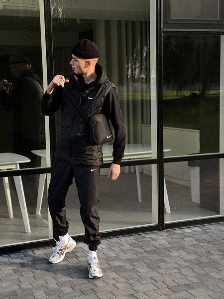 Чоловічий спортивний костюм Nike з плащової тканини чорний Комплект Найк Жилетка Штани Барсетка Intr-1620131159 фото