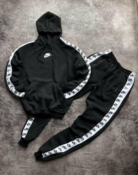 Мужской зимний спортивный костюм Nike с лампасами черный Комплект Найк Худи Штаны Uni-191 фото