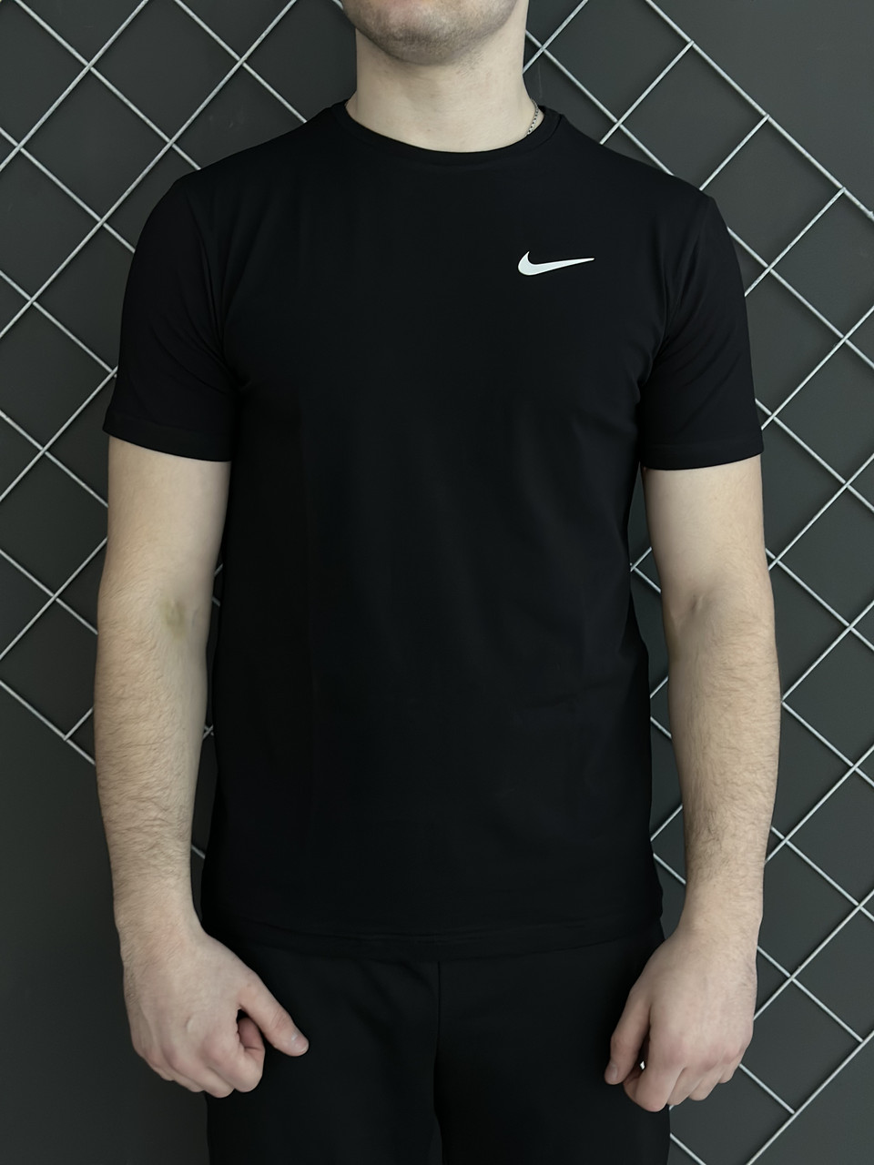 Чоловіча футболка Nike чорна бавовняна Теніска Найк