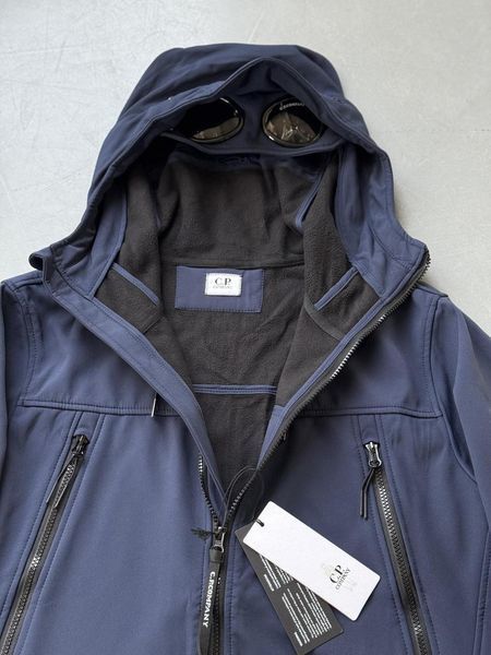 Мужская куртка C.P. Company Soft Shell с капюшоном темно-синяя Ветровка Си Пикани весенняя осенняя Slav-art1303 фото