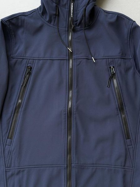 Мужская куртка C.P. Company Soft Shell с капюшоном темно-синяя Ветровка Си Пикани весенняя осенняя Slav-art1303 фото