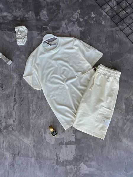 Чоловічий літній костюм Stone Island Футболка Шорти молочний із патчем Стон Айленд Моло-45A-3 фото