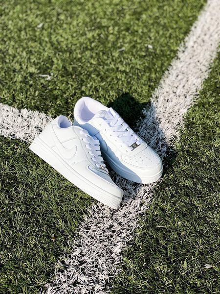 Чоловічі кросівки Nike Air Force 1 білі Найк Аїр Форс Arm-NAF1 фото