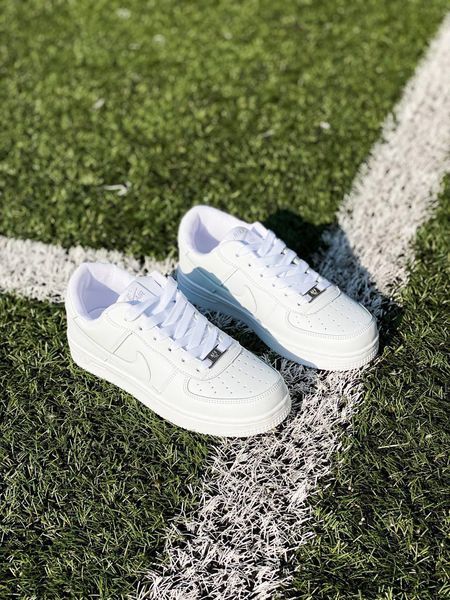 Чоловічі кросівки Nike Air Force 1 білі Найк Аїр Форс Arm-NAF1 фото