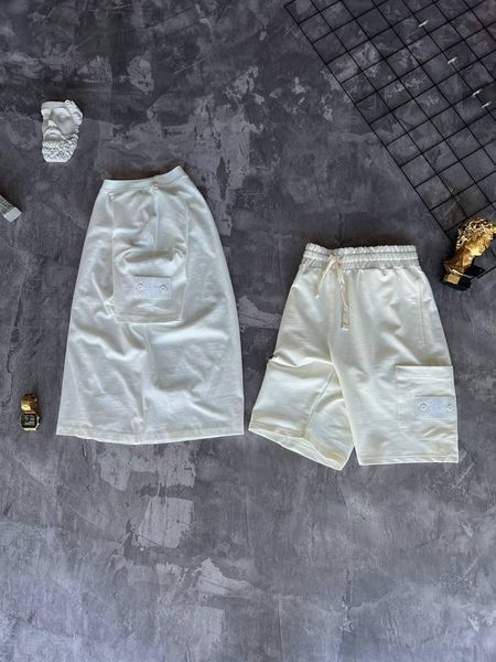 Чоловічий літній костюм Stone Island Футболка Шорти молочний із патчем Стон Айленд Моло-45A-3 фото