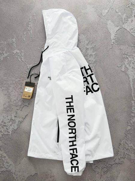 Чоловіча вітрівка The North Face з капюшоном біла Куртка ТНФ весняна Хар-559 фото