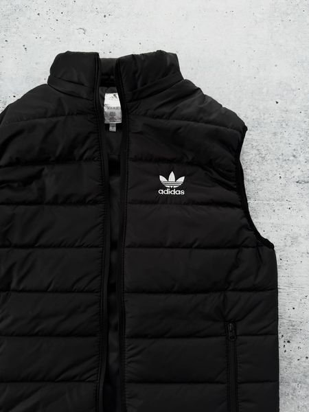 Чоловіча жилетка Adidas без капюшона чорна Безрукавка Адідас демісезонна утеплена Мой-59 2 фото