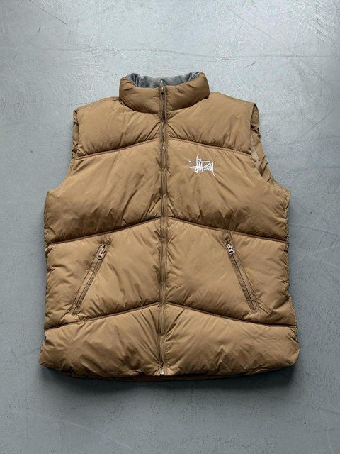 Мужская жилетка Stussy утепленная коричневая Безрукавка Стуси демисезонная Slav-art133.03 фото