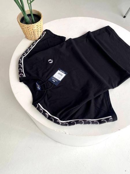 Мужская футболка Fred Perry черная с лампасами Фред Перри Гла-4 фото