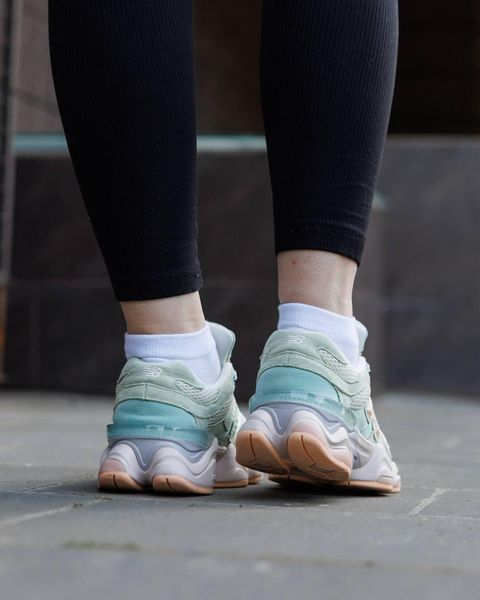 Жіночі кросівки New Balance 9060 ментолові Нью Беланс 9060 замшеві Pow-NB153 фото