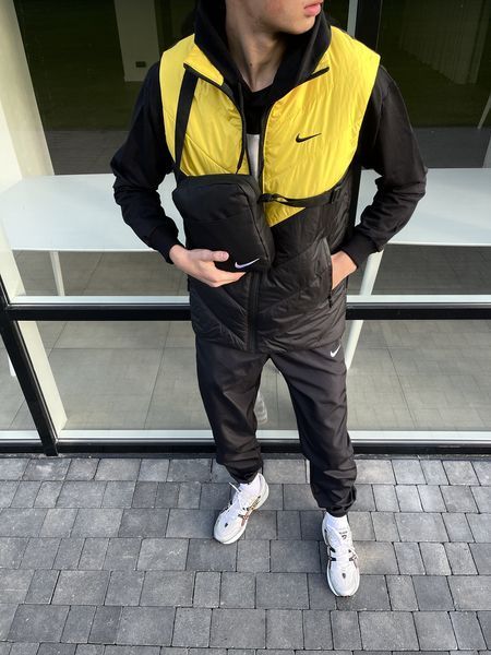 Чоловічий спортивний костюм Nike з плащової тканини жовтий Комплект Найк Жилетка Штани Барсетка Intr-1620131875 фото