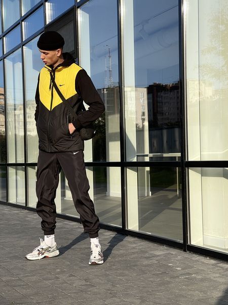 Чоловічий спортивний костюм Nike з плащової тканини жовтий Комплект Найк Жилетка Штани Барсетка Intr-1620131875 фото