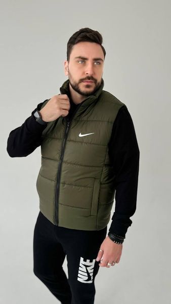Чоловіча жилетка Nike без капюшона хакі Безрукавка Найк з плащівки univer-99 фото