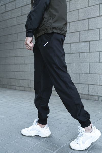 Мужские спортивные штаны Nike из плащевки черные Брюки Найк Intr-1590403527 фото