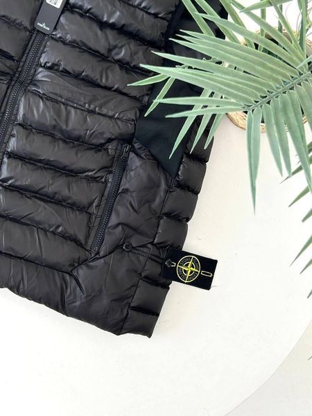 Чоловіча жилетка Stone Island чорна Cas-79 фото
