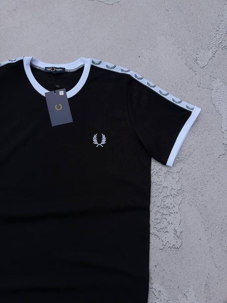 Чоловіча&nbsp;футболка Fred Perry чорна з лампасами Фред Перрі Хар-608 фото