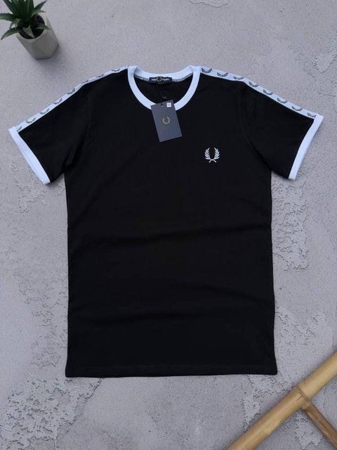 Чоловіча&nbsp;футболка Fred Perry чорна з лампасами Фред Перрі Хар-608 фото