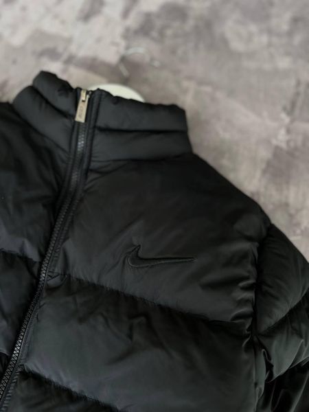 Чоловіча зимова куртка Nike чорна Пуховик Найк без капюшона Моло-RE-50 фото