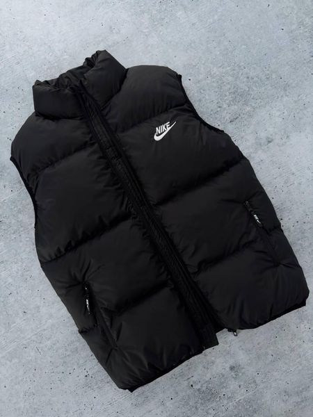 Чоловіча жилетка Nike без капюшона чорна Безрукавка Найк весняна осіння Хар-393 фото