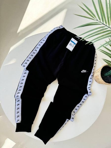 Мужской зимний спортивный костюм Nike с лампасами черный Комплект Найк Худи Штаны Гла-156 фото