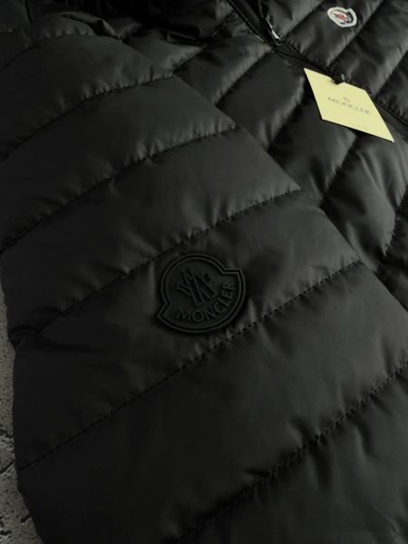 Чоловіча куртка Moncler чорна Хар-847 фото