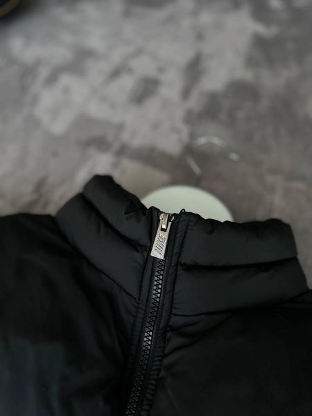 Чоловіча зимова куртка Nike чорна Пуховик Найк без капюшона Моло-RE-50 фото