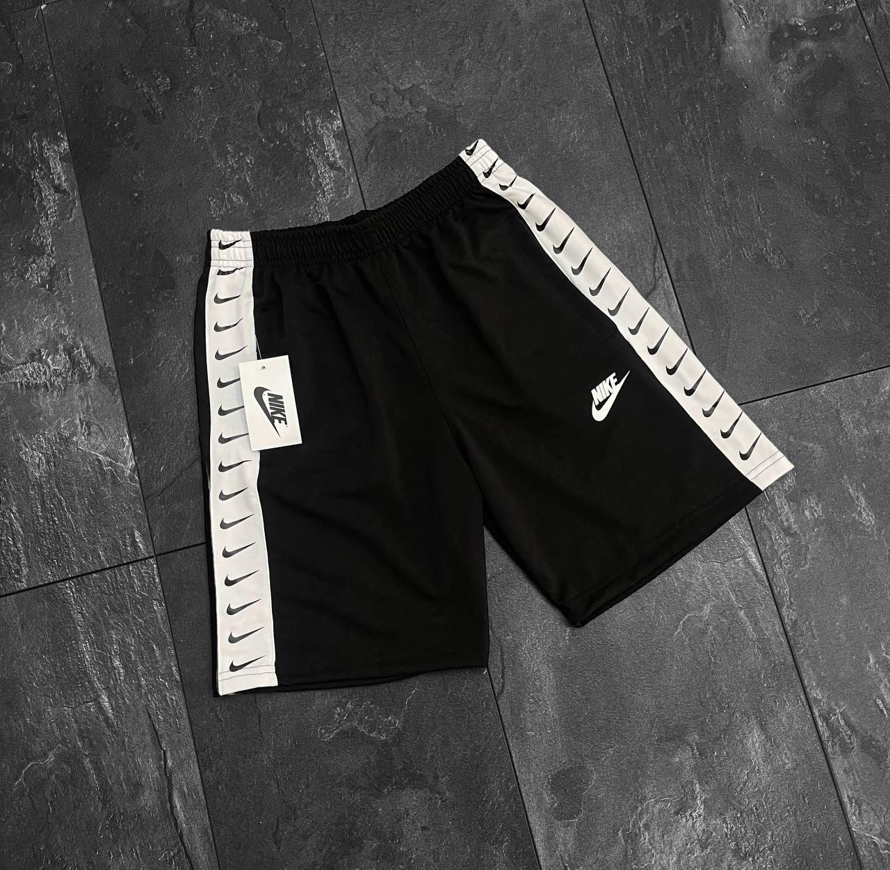 Мужские шорты Nike черные с лампасами Найк